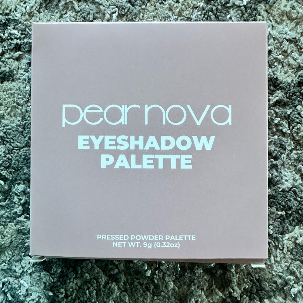 Pear Nova Eyeshadow Palette